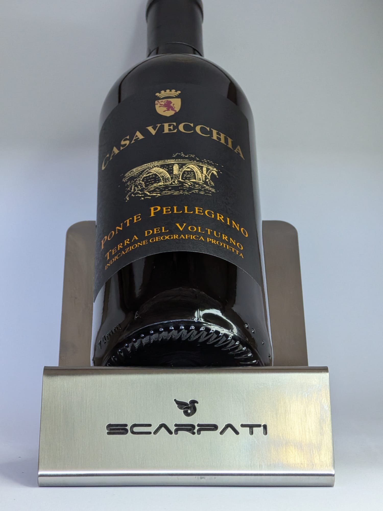 Portabottiglie inox da appoggio - dettaglio della base con logo inciso a laser, personalizzabile